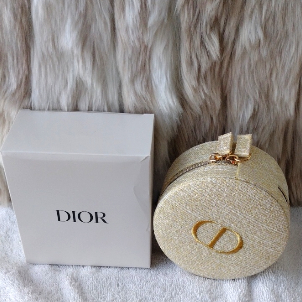 Dior Gold Compact Case - Picture 15 of 16